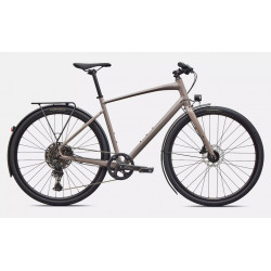 Le Specialized Sirrus X 3.0 en version équipé est disponible dès maintenant chez Franscoop !