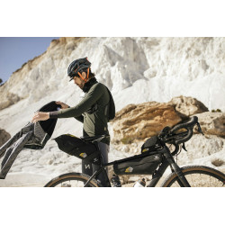 La sacoche arrière Apidura Racing est disponible dès maintenant chez Franscoop