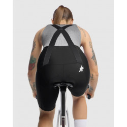 Le cuissard pour femme Assos Uma GT Bibshorts S11 est disponible dès maintenant chez Franscoop !
