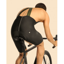 Le cuissard Assos EQUIPE R Spring Fall Bib Shorts S11 est disponible dès maintenant en magasin !