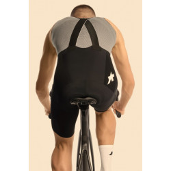 Le cuissard Assos Equipe RSR BOLIDE Bib Shorts S11 est disponible dès maintenant en magasin !