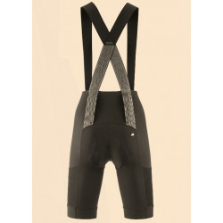 Le cuissard Assos TACTICA Kieskäfer women's gravel Bib Shorts T5 est disponible dès maintenant en magasin !
