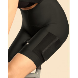 Le cuissard Assos TACTICA Kieskäfer women's gravel Bib Shorts T5 est disponible dès maintenant en magasin !