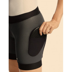 Le cuissard Assos Trail Tactica Women's Liner Shorts HP T3 est disponible dès maintenant en magasin !