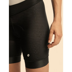 Le cuissard Assos Trail Tactica Women's Liner Shorts ST T3 est disponible dès maintenant en magasin !